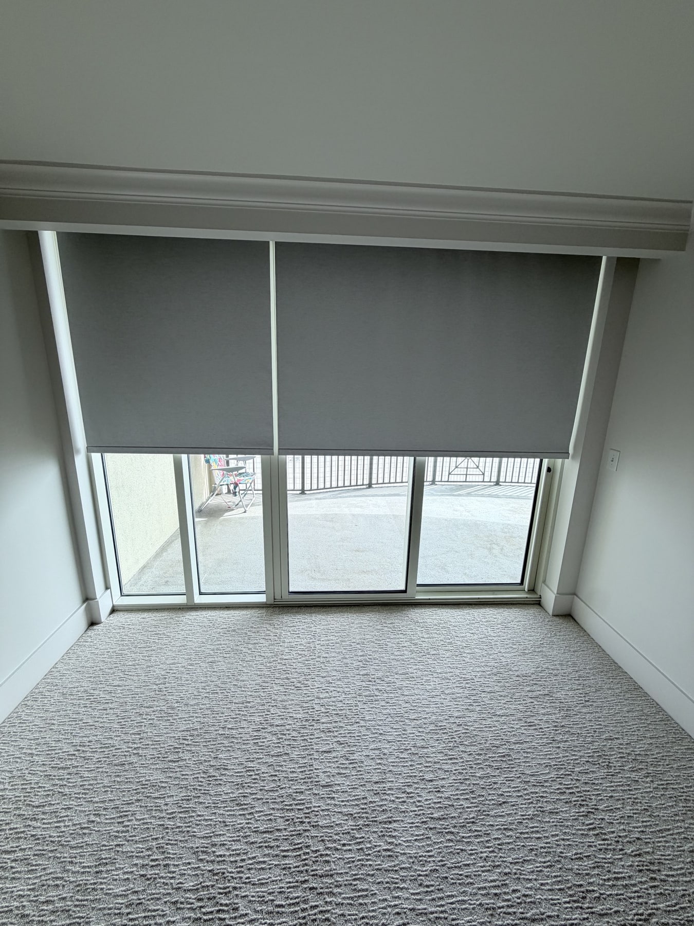 Roller shades in Mar Vista